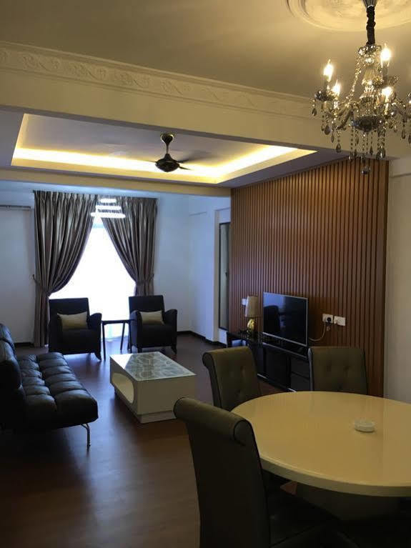 Midcity Service Suite Malacca Kültér fotó